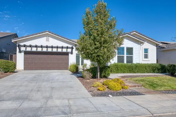 881 Groveland Avenue W, Madera, CA 93636