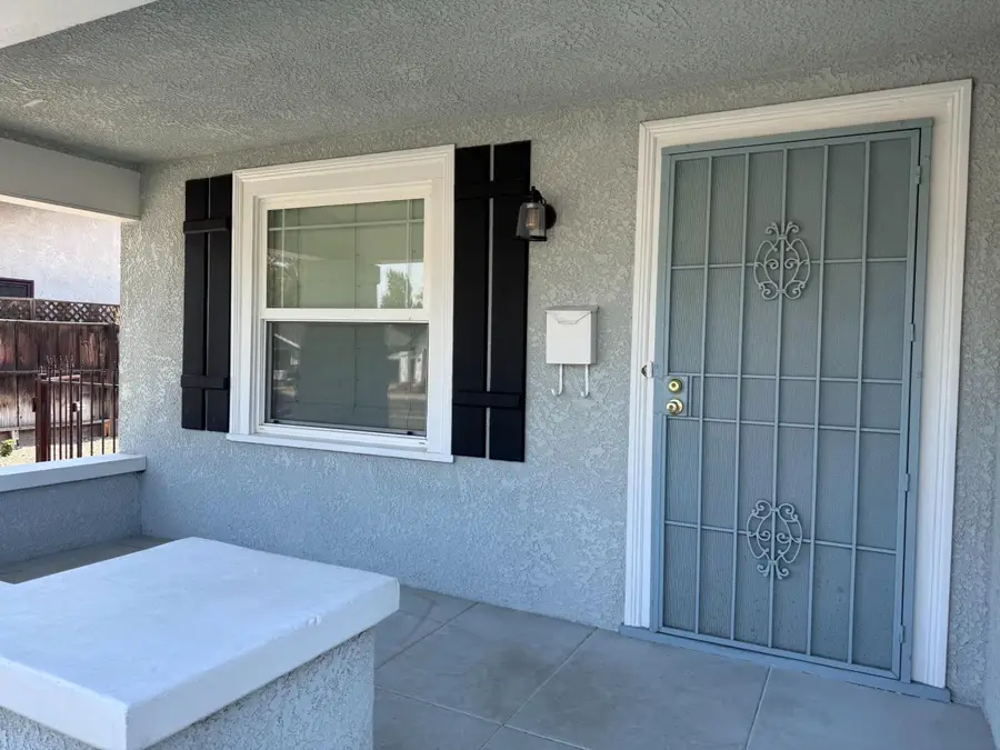 656 E Clinton Avenue, Fresno, CA 93704 - #3