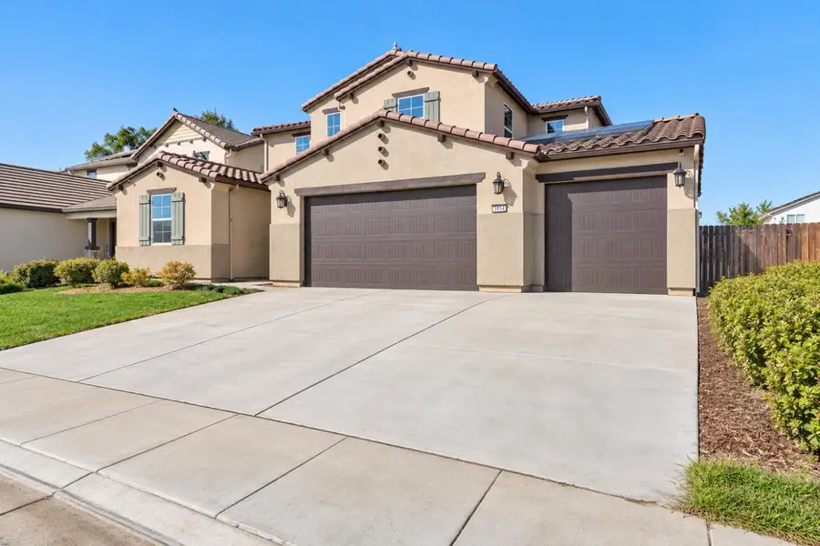 3951 Mitchell Avenue, Clovis, CA 93619 - #2