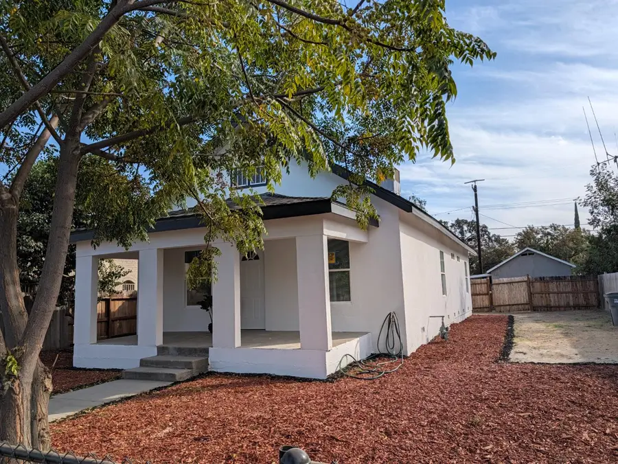 2060 E Clay Avenue, Fresno, CA 93701 - #3