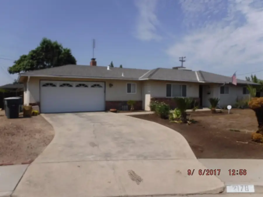 2178 Walton Avenue, Sanger, CA 93657 - #2