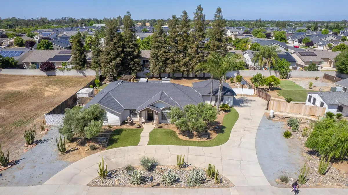 5358 W Clinton Avenue, Fresno, CA 93722 - #1