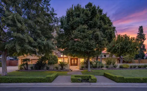 2510 W San Ramon Avenue, Fresno, CA 93711