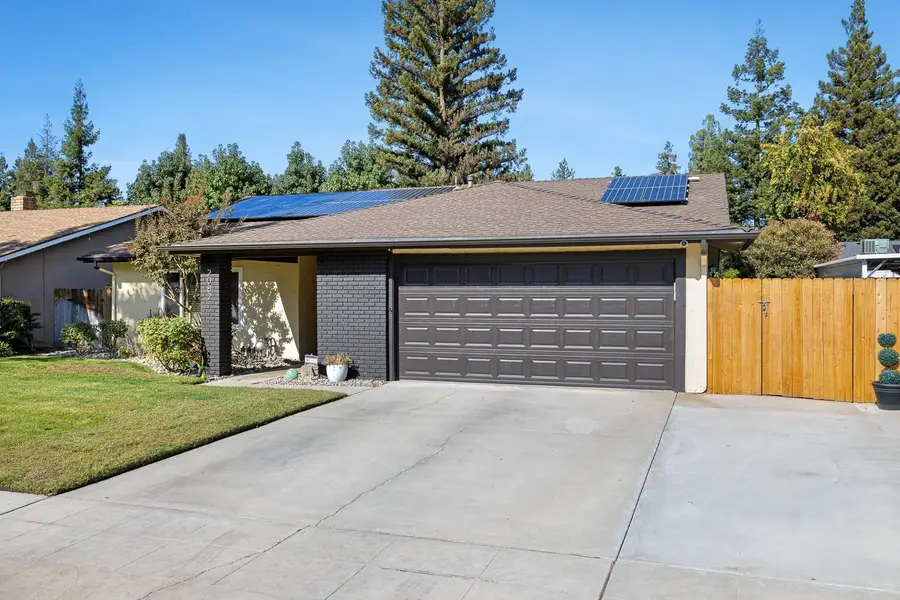 2082 W Fremont Avenue, Fresno, CA 93711 - #3