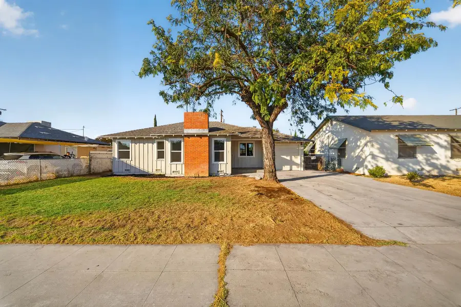 5031 E Tyler Avenue, Fresno, CA 93727 - #2