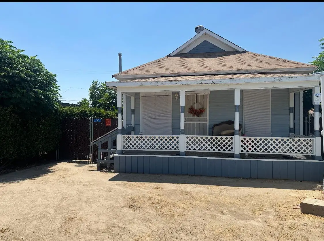 2419 Knowles, Selma, CA 93662 - #1