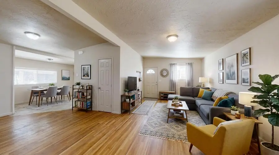 373 W Adams Avenue, Coalinga, CA 93210 - #2