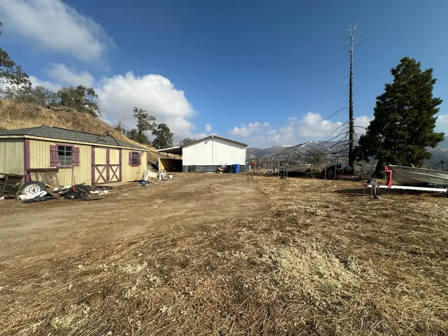 35456 George Smith Rd, Yokuts Valley, CA 93675 - #2