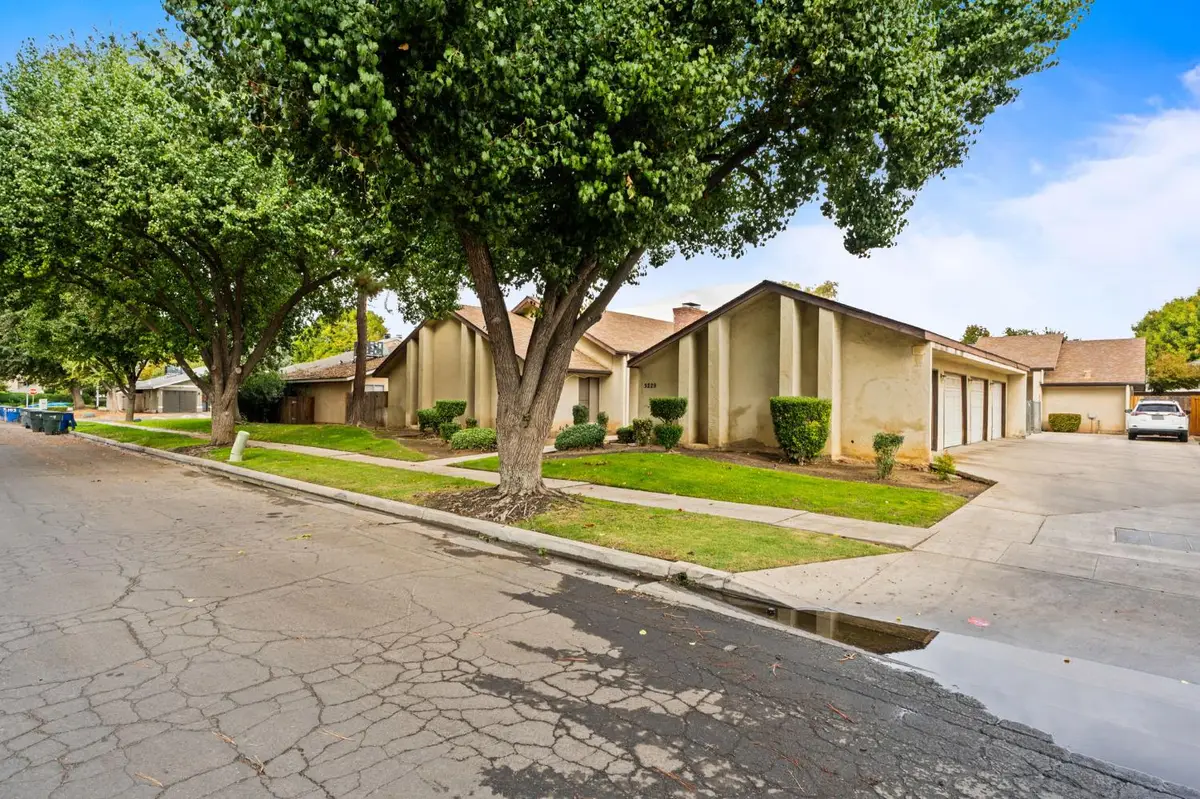5229 E Lyell Avenue, Fresno, CA 93727 - #1
