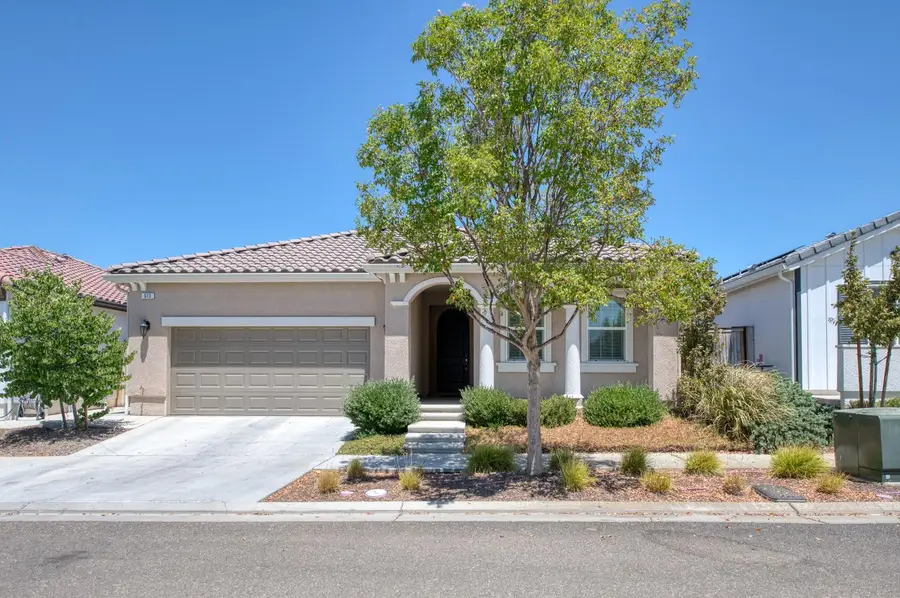 613 Wood Crest Avenue, Madera, CA 93636 - #3