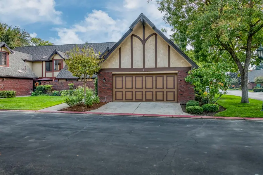 2827 W Compton Court, Fresno, CA 93711 - #2