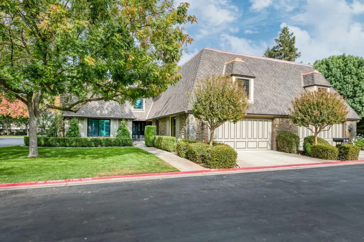 2828 W Compton Court, Fresno, CA 93711 - #1