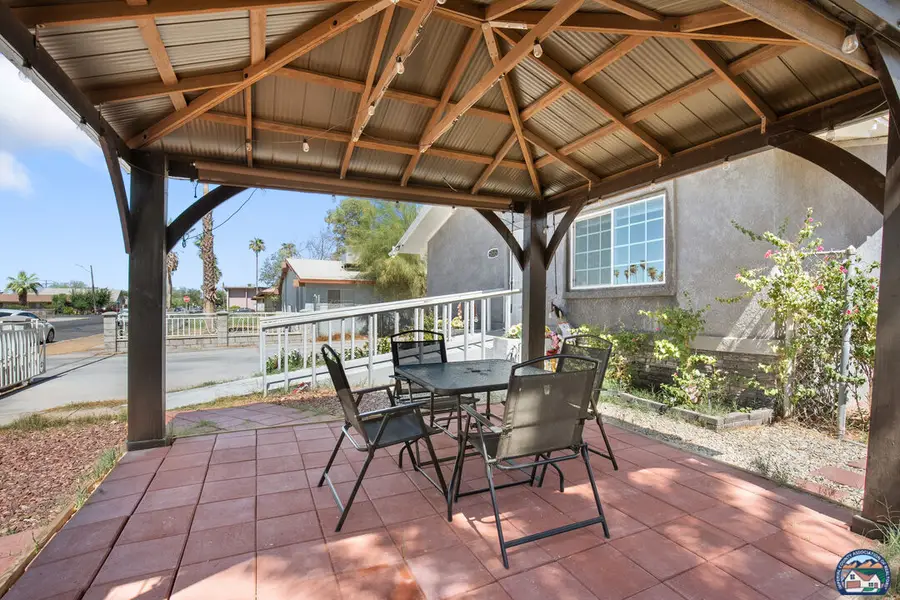 566  W Brighton Ave, El Centro, CA 92243 - Image #3