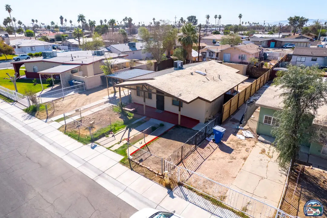 38 Las Flores Dr, Calexico, CA 92231 - Image #1