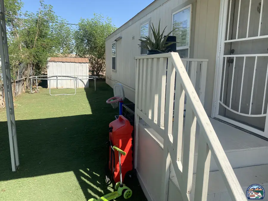 101   Vernardo Dr, Calexico, CA 92231 - Image #3