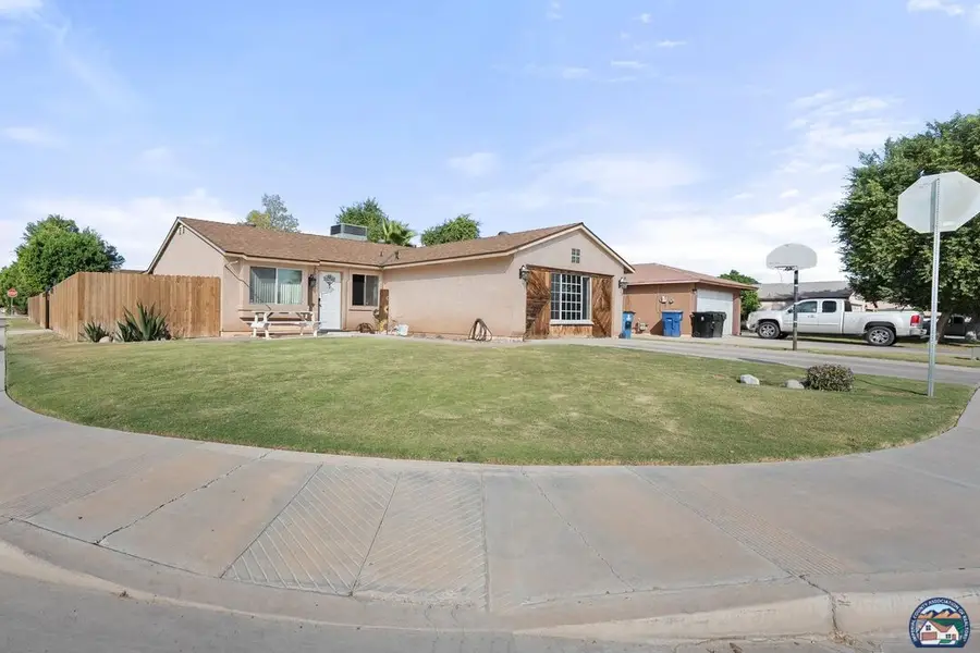 967 Ash St, Brawley, CA 92227 - Image #2