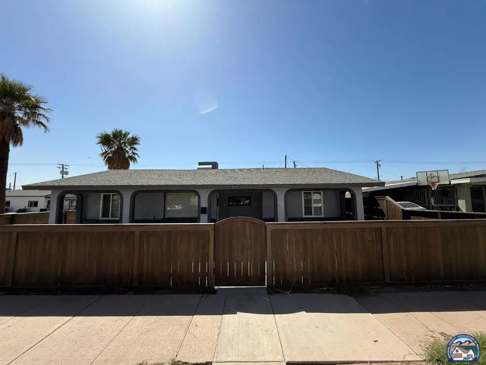 921   Paulin Ave, Calexico, CA 92231 - Image #1
