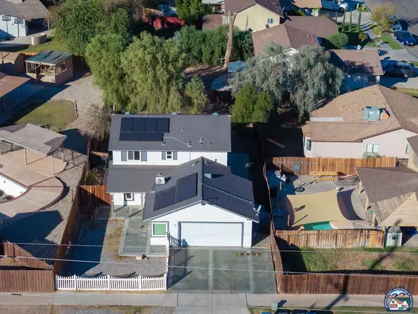 858  S La Brucherie Rd, El Centro, CA 92243