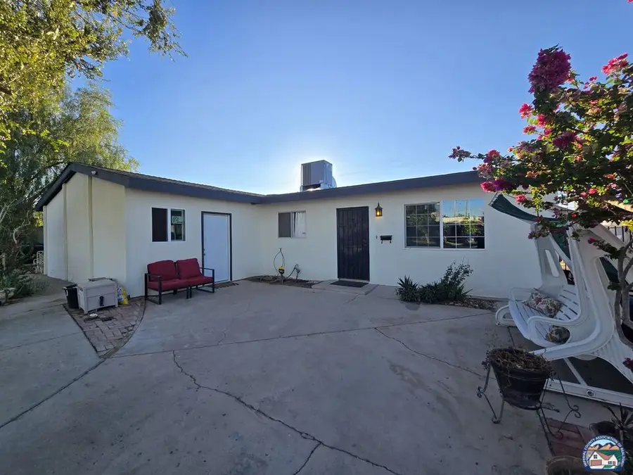 855 Lee Ave, Calexico, CA 92231 - Image #2