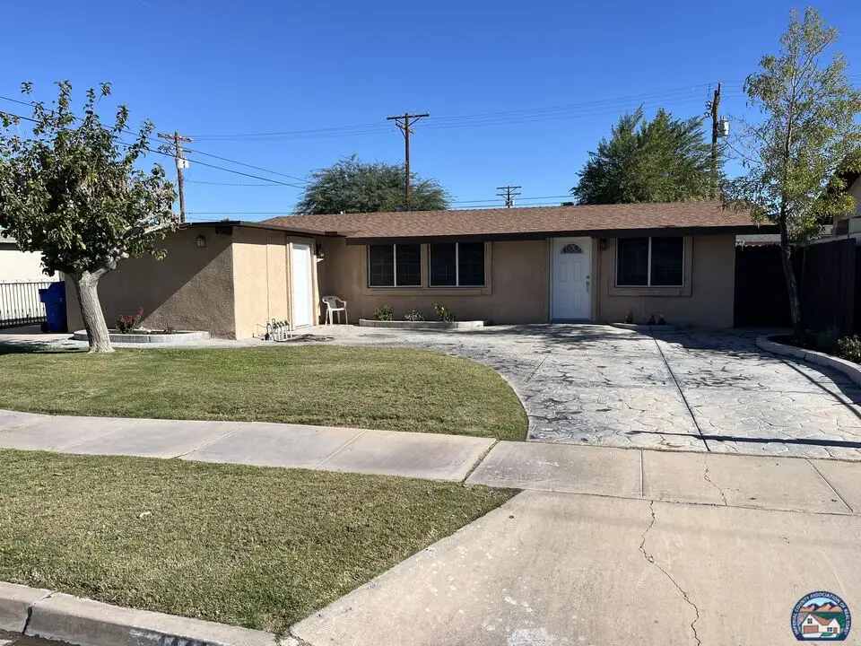 1111   Cottonwood Dr, El Centro, CA 92243 - Image #1