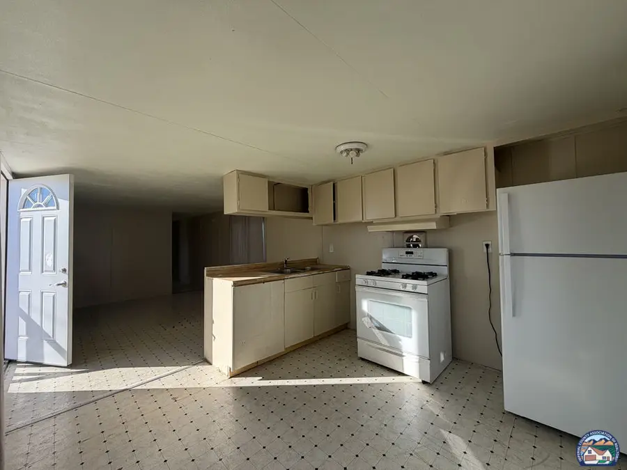 1907  N Imperial Ave, Seeley, CA 92273 - Image #2