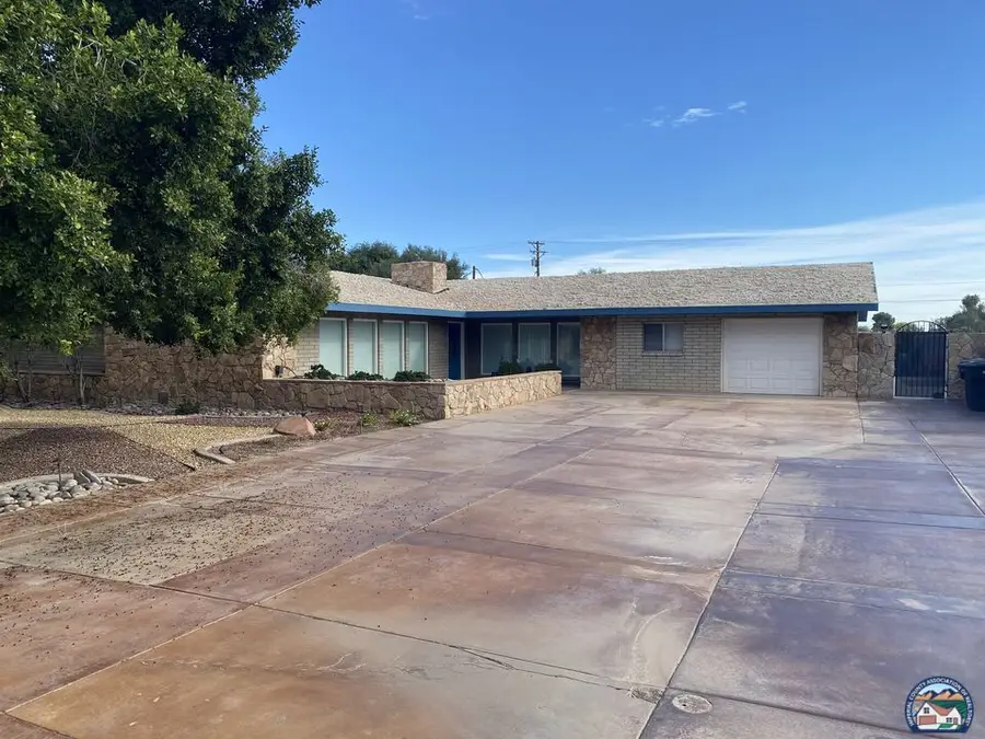 199 S Santa Rosa Rd, El Centro, CA 92243 - Image #2