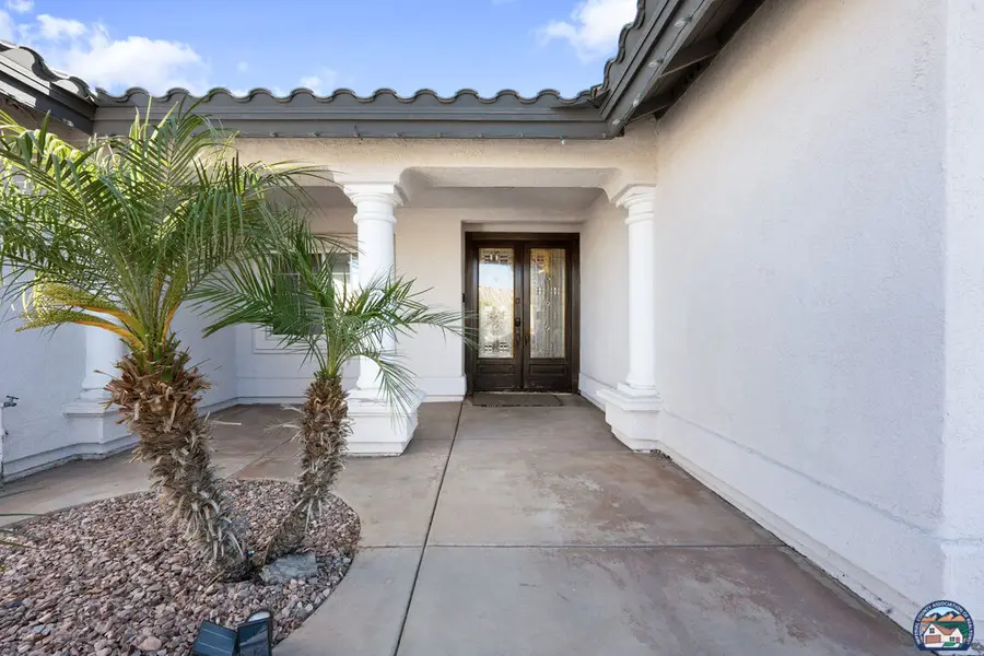 1268   Topaz Ct, Calexico, CA 92231 - Image #2
