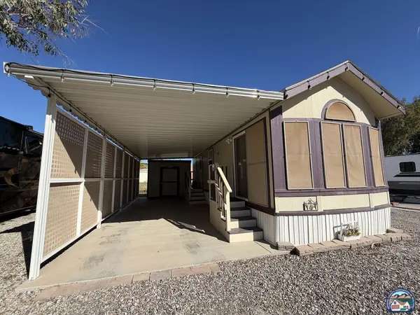 1716 Sunbeam Lake Dr, El Centro, CA 92243