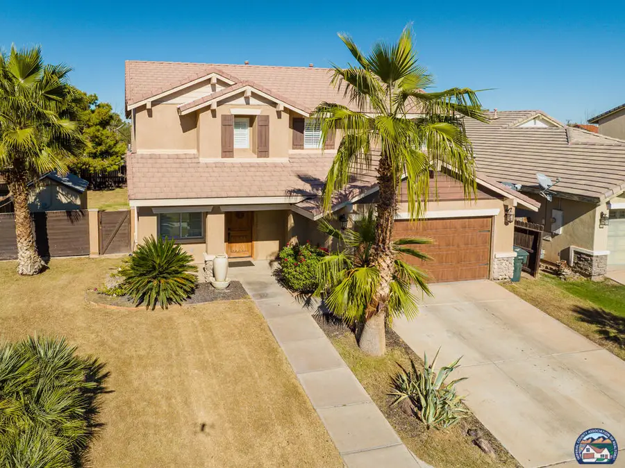 376 Willow Bend Dr, El Centro, CA 92243 - Image #2