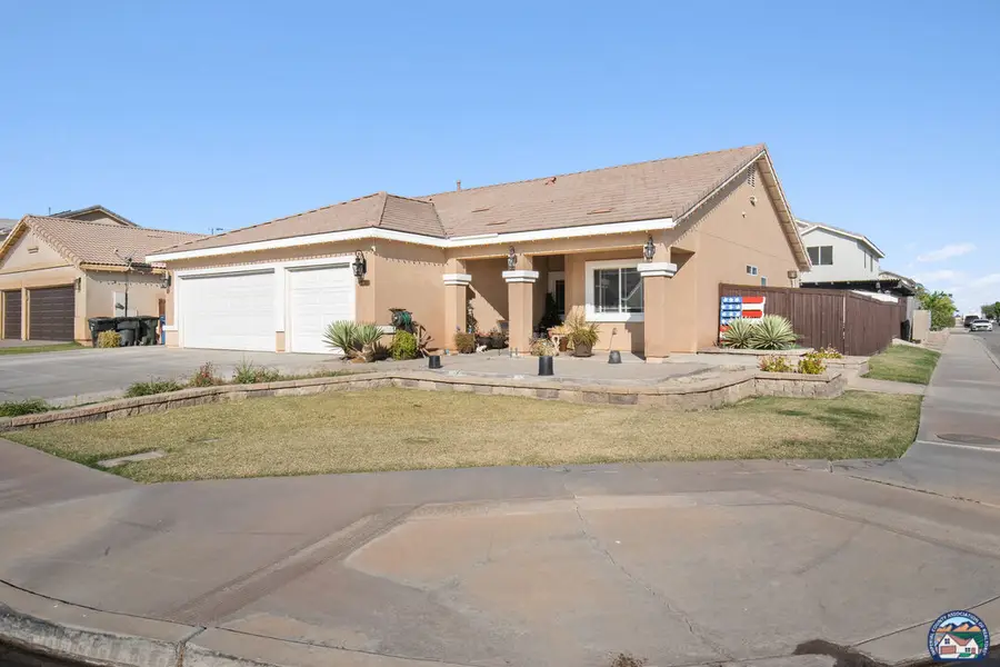 270  W Tampico Dr, Imperial, CA 92251 - Image #2