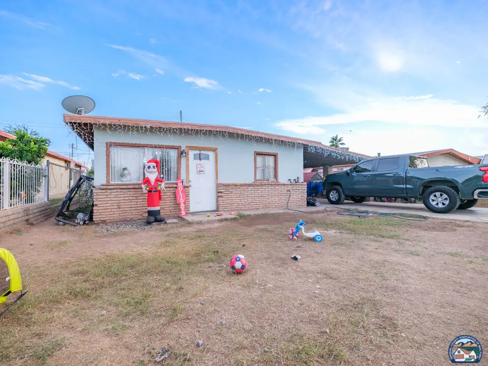 471  E State St, El Centro, CA 92243 - Image #1
