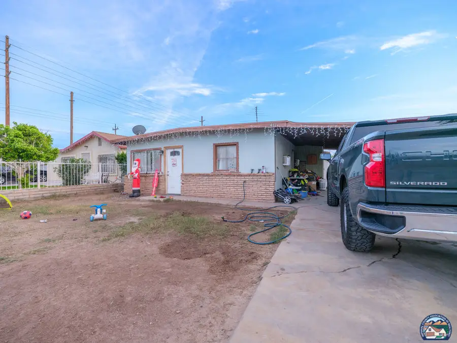 471  E State St, El Centro, CA 92243 - Image #2