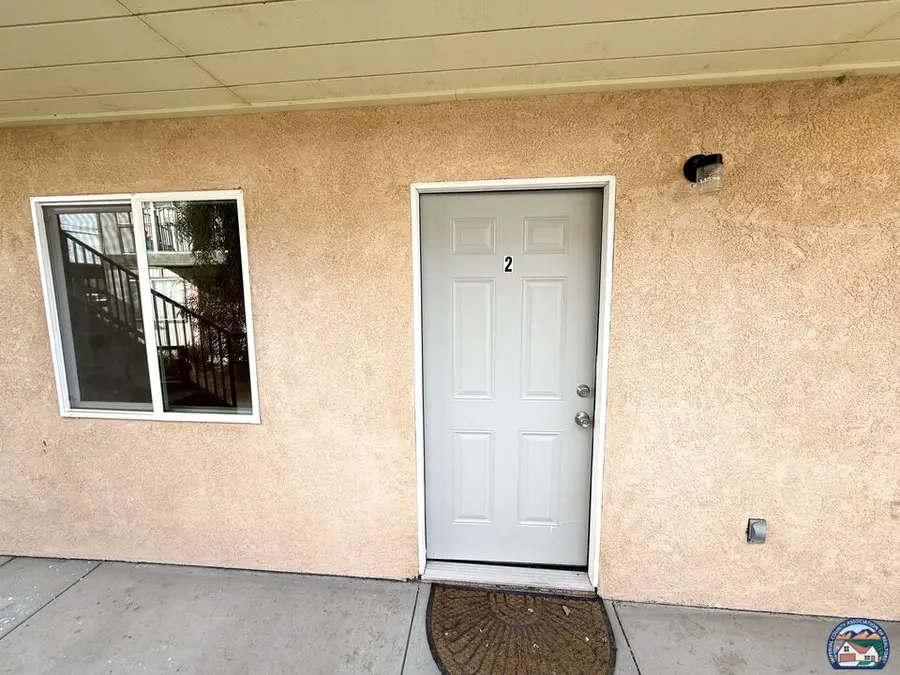 912 E 4th St, Calexico, CA 92231 - Image #2
