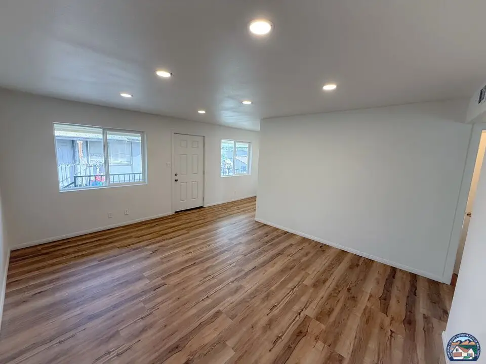 912  E 4th St, Calexico, CA 92231 - Image #1