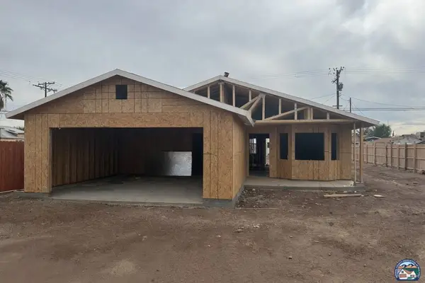 517 W Holt Ave, El Centro, CA 92243