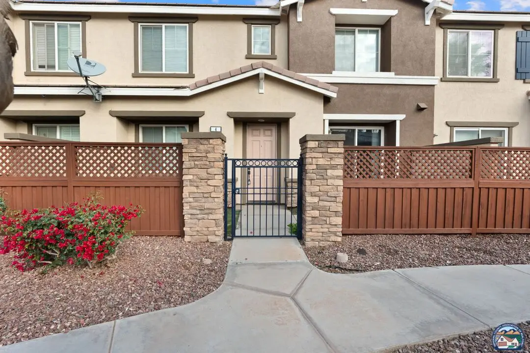 315 Breezy Pl, Brawley, CA 92227 - Image #1