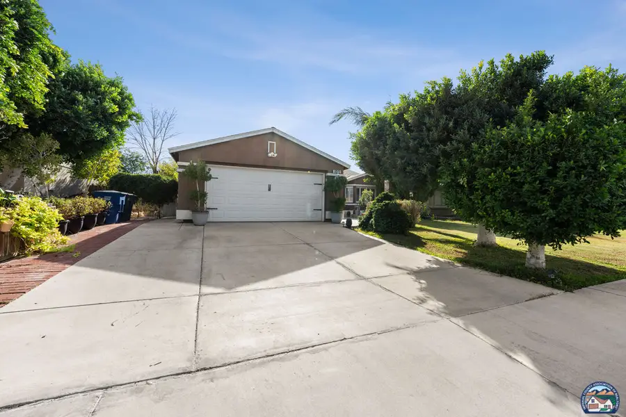 1012   Desert View St, Calexico, CA 92231 - Image #2