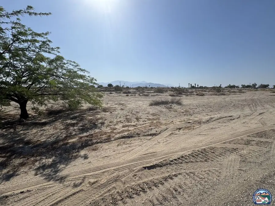 2715 Sea Garden Ave, Thermal, CA 92274 - #3