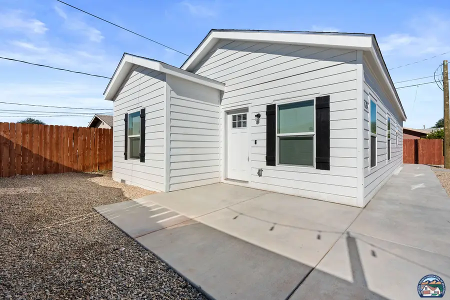 634  S 7th St, El Centro, CA 92243 - Image #2