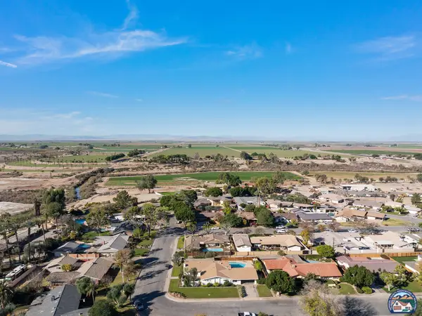 427   Terrace Cir, Brawley, CA 92227