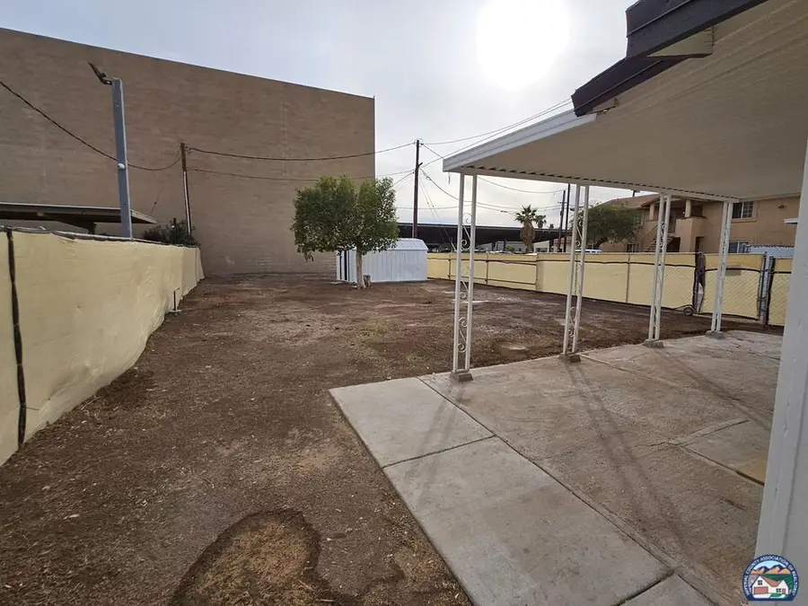 819 W Commercial Ave, El Centro, CA 92243 - Image #3