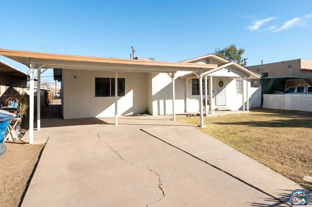 1050  W Commercial Ave, El Centro, CA 92243 - Image #1