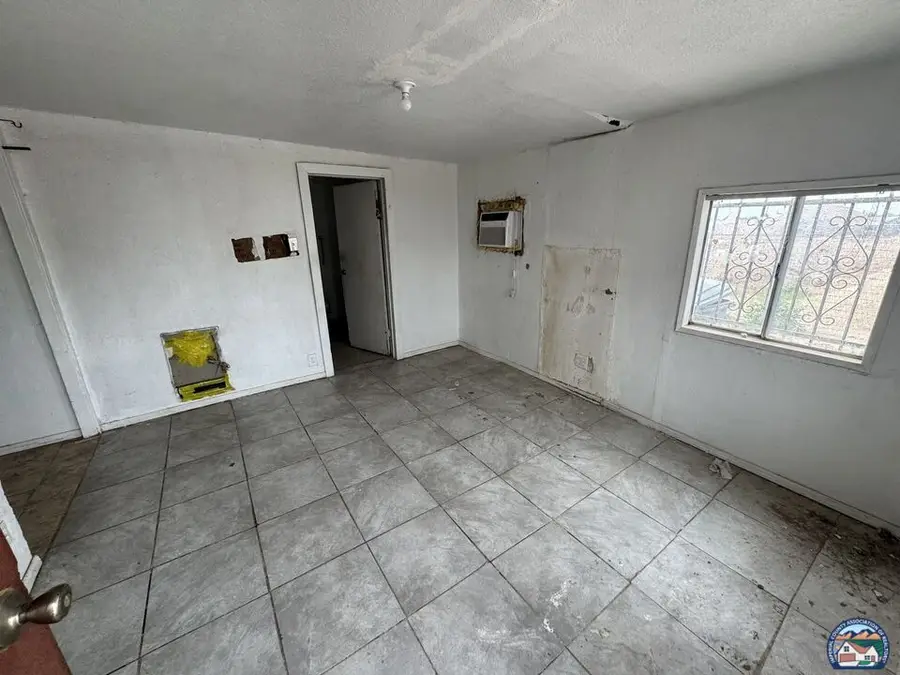 1004  S 1st St, El Centro, CA 92243 - Image #2