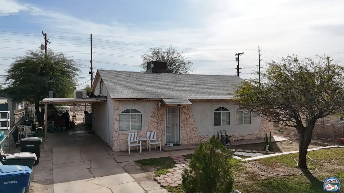 1067   Stacey Ave, El Centro, CA 92243 - #1