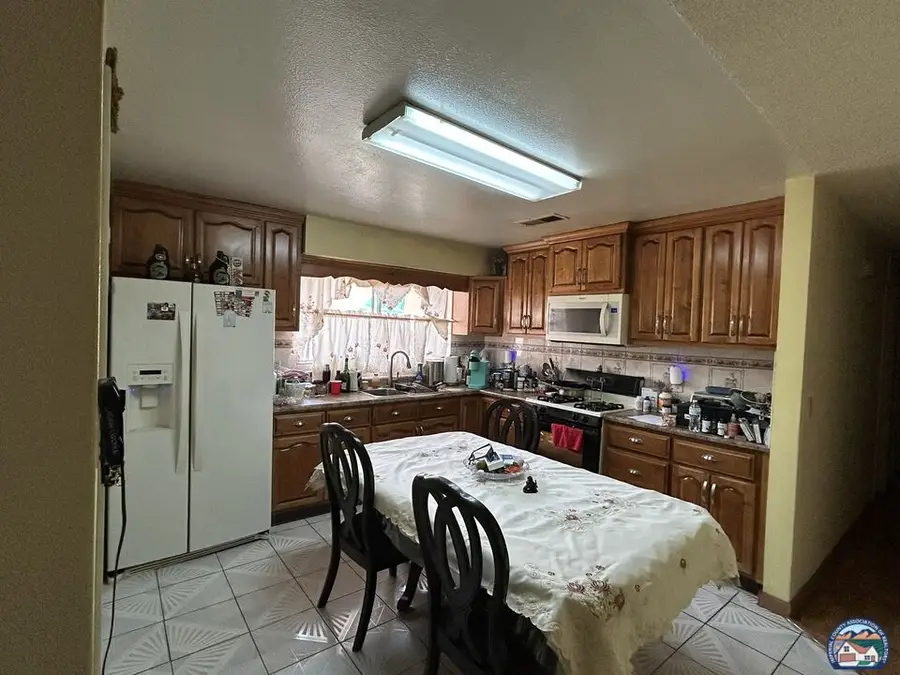 636  S 18th St, Brawley, CA 92227 - #2