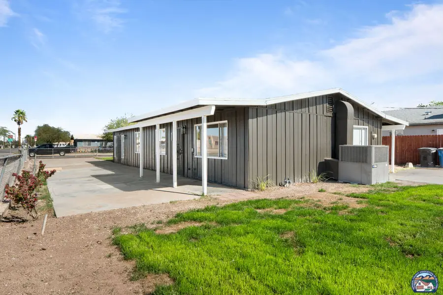 827  S Hope St, El Centro, CA 92243 - #2