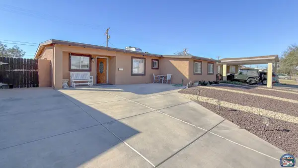 465 Driftwood Dr, El Centro, CA 92243
