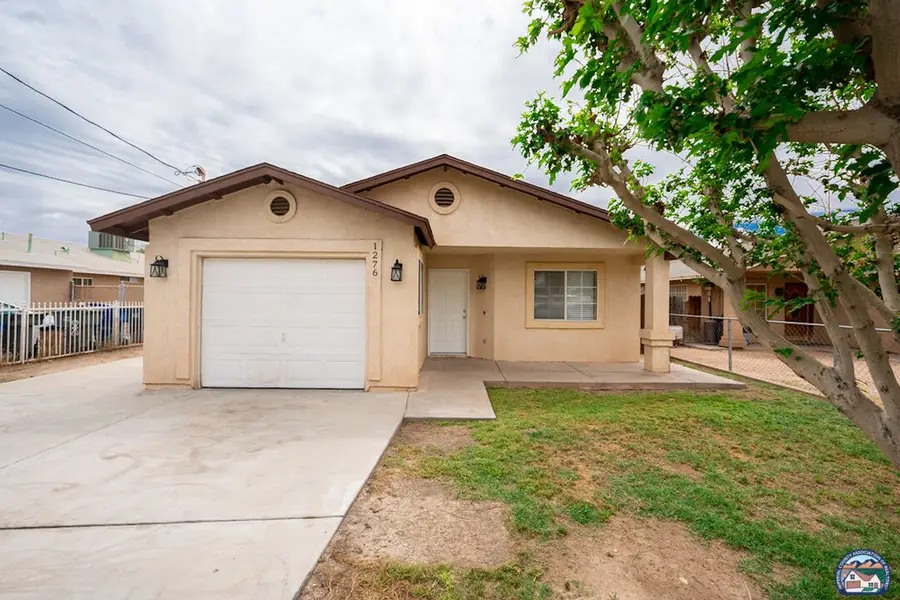 1276   D St, Brawley, CA 92227 - #2
