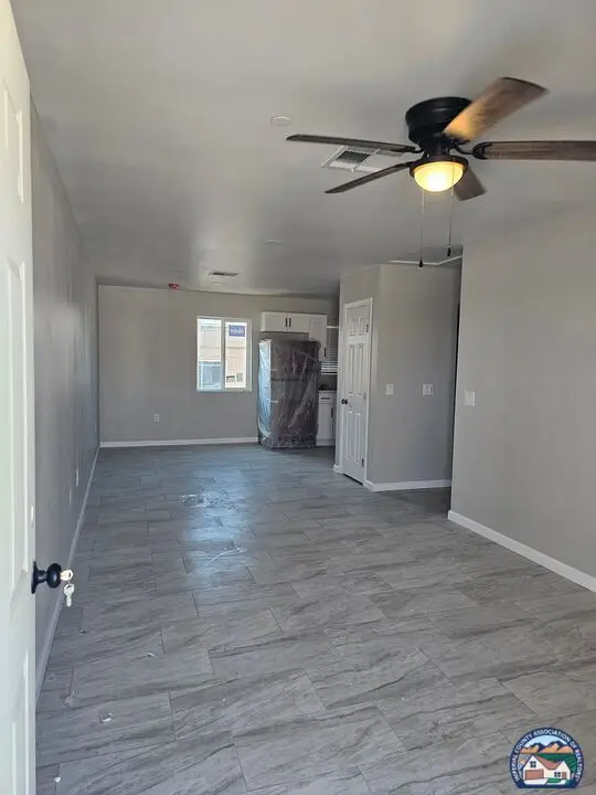 172  W Alamo St, Calipatria, CA 92233 - #2