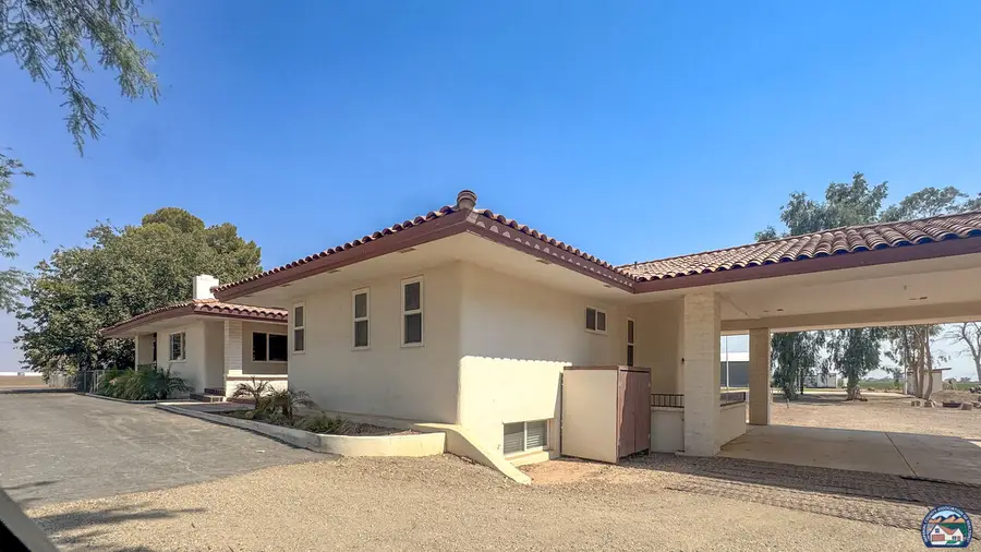1953 Bowker Rd, El Centro, CA 92243 - #2